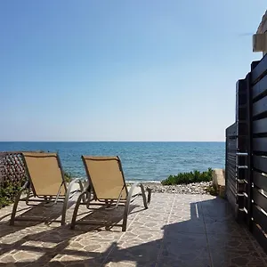 Beach House At Seafront Meneou